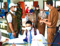 Ketua DPRD Lambar Tinjau Vaksinasi di Sekolah