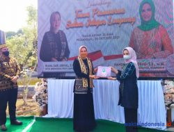 Dekranasda Pesawaran Launching Kain Tenun Sulam Jelujur