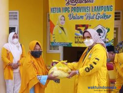 Di Lambar, Ketua IIPG Lampung Berbagi 400 Paket Sembako