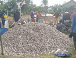 Tingkatkan Perekonomian Masyarakat, Desa Sukadadi Bangun Jalan Rabat Beton