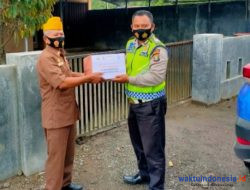 Polantas Lambar Santuni 3 Veteran dan Pengurus Makam Pahlawan di Hari Pahlawan