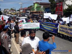 Dinilai Investasi, Massa Unjuk Rasa Dukung Aktivitas Pertambangan Timah Hitam PT DPM di Dairi dan Tuntut LSM tak Berizin