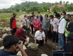 Warga Swadaya Bangun Kantor Pekon Persiapan Kresnomulyo Barat, Peletakan Batu Pertama oleh Wabup Pringsewu