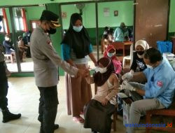 Polres Pringsewu Tinjau Vaksinasi Anak Di SDN I Fajar Agung