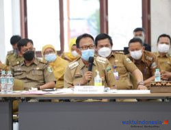 Bupati Pesisir Barat Hadiri Rapat Penanganan Omicron dan KPB dengan Gubernur Lampung