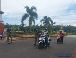 Pol PP Jaga Ketat Gerbang Masuk Kompleks Pemkab Pesawaran, Ini Misinya