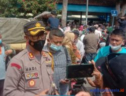 6 Ribu Liter Minyak Goreng Polres Lampung Barat Diserbu Warga