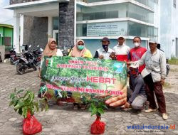 FPKSM Serahkan Bantuan Bibit Buah Ke UPTD Puskesmas Di Way Khilau