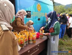Pemkab Lampung Barat Gelar Operasi Pasar Minyak Goreng di Kecamatan Lumbok Seminung