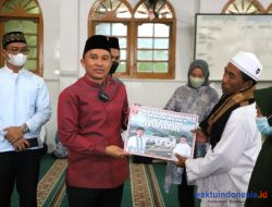 Masjid di Waytenong Lampung Barat Dapat Bantuan Rp100 Juta