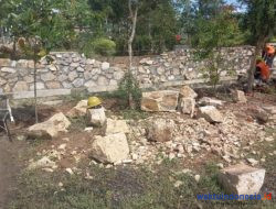 Fondasi Pagar Kankemenag Pringsewu Pakai Batu Kapur, PPK belum Merespons
