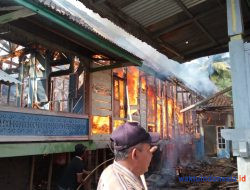 Konsleting Listrik, Satu Rumah Di Pekon Ampai Ludes Terbakar