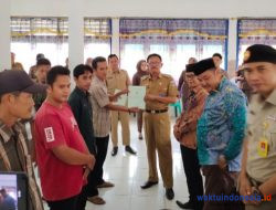 4 Pekon di Karyapenggawa Terima 409 Sertifikat Tanah, Dibagikan Bupati Pesisir Barat
