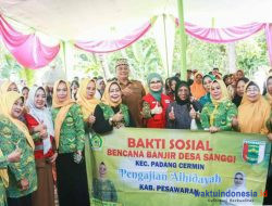 Penasehat Al-Hidayah Nanda Indira Dendi Salurkan Bantuan Warga Korban Banjir