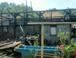 Kosleting Listrik, Satu Rumah Di Marga Punduh Ludes Dilalap Si Jago Merah