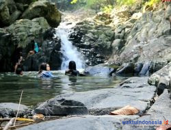 Indah dan Asri Wisata Air Pegunungan Batu Pertapa Punduh Pedada Pesawaran