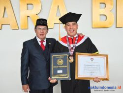 Predikat Cumclaude, Bupati Dendi Raih Gelar Doktor Ilmu Pemerintahan IPDN