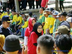 Peduli Satgas Kebersihan, Nanda Indira Dendi Berikan Santunan