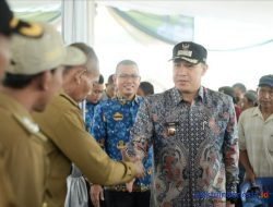 Bupati Dendi Serahkan SK Perhutanan Sosial Register 18