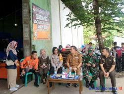 Pastikan Sesuai Prosedur, Bupati Dendi Pantau Pelipatan Surat Suara Pemilu