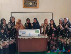 Jumat Berkah, Srikandi Dermawan Beri Bantuan TPA di Kedondong