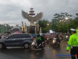 Hari Kedua Lebaran, Arus Lalulintas Padat Kendaraan Silaturahmi Keluarga