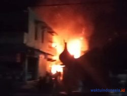 Diduga Konsleting Listrik, Rumah Tukang Keripik Ludes Terbakar di Gedongtataan Pesawaean