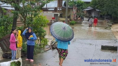 3 Tiga Sungai Meluap, Pekon Buay Nyerupa Sukau Lampung Barat Terendam Banjir