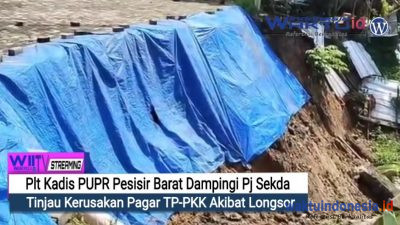 Plt Kepala DPUPR Pesisir Barat Dampingi Pj Sekda Tinjau Kerusakan Pagar TP-PKK Akibat Longsor