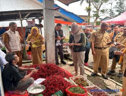 Pemkab Lampung Barat Sidak Harga dan Ketersediaan Bapokting di Pasar Liwa saat Ramadhan hingga Hari Raya