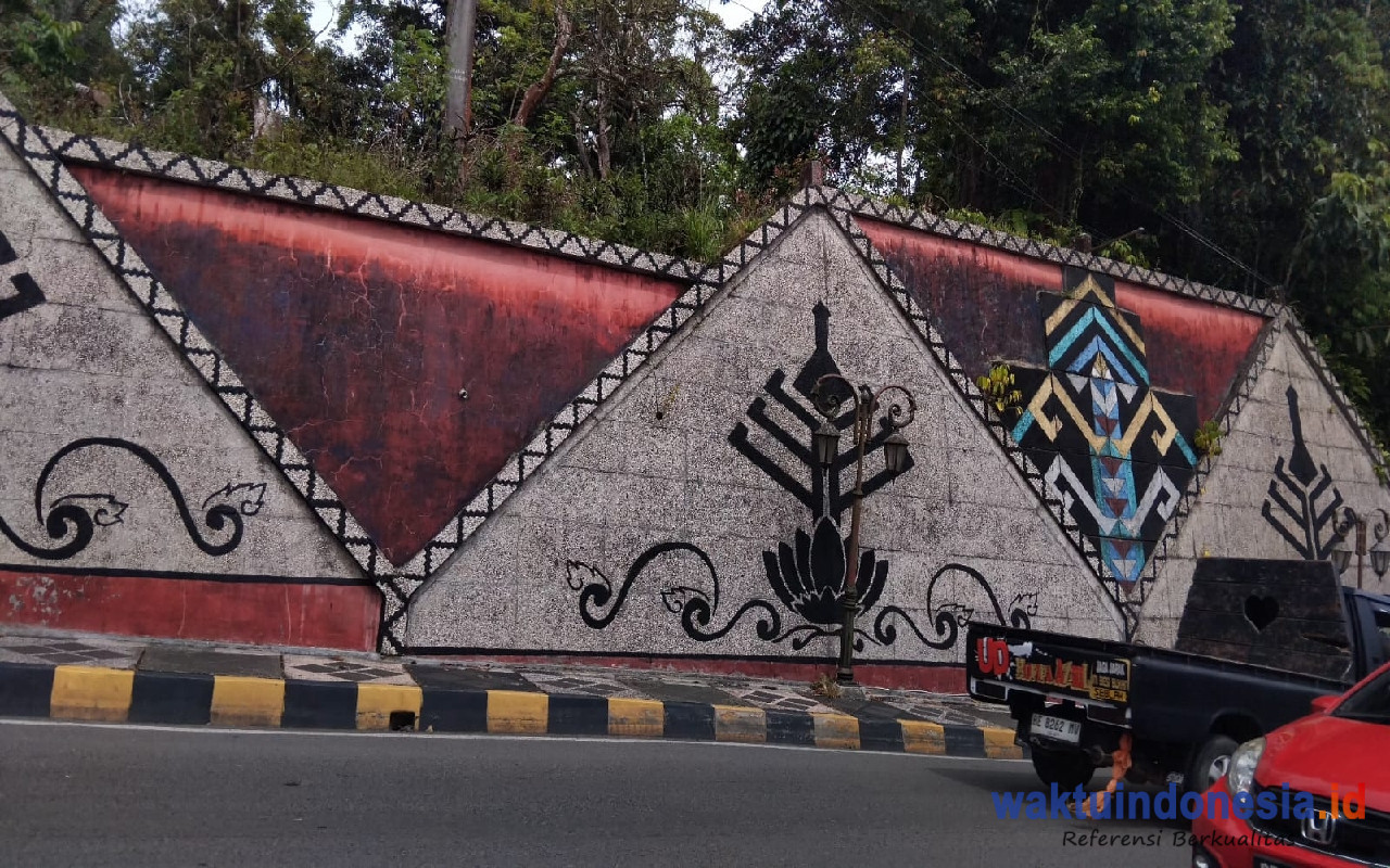 Ornamen DLH Lampung Barat