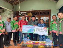 Warga Korban Kebakaran di Pesisir Barat Lampung Terima Bantuan Bupati Dedi